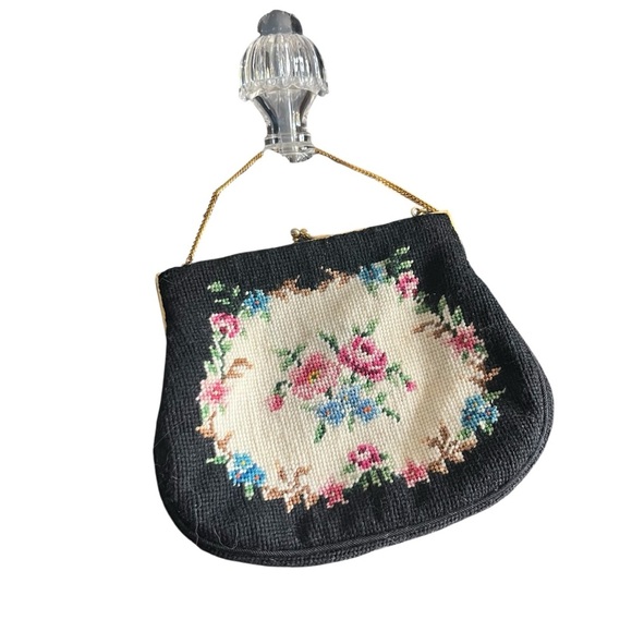 Vintage Needlepoint Floral Kiss Close Purse 5” X 6” - Picture 1 of 5